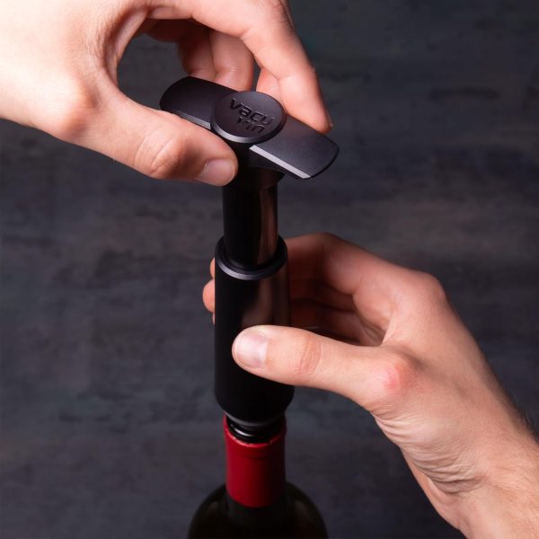 Vacu Vin Weinpumpe - Schwarz - Vakuum Weinverschluss - 1 Pumpe 2 Stopper - Hält Wein Bis zu 10 Tage Frisch - Wiederverwendbar 7