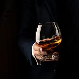 GLASSIQUE CADEAU Große 620 ml Brandy, Cognac und Armagnac Gläser | 2er Set | Kristall Spülmaschinenfest Cognacschwenker mit Kurzem Stiel | Cognacgläser Geschenkset 12