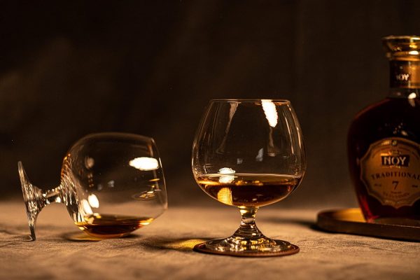 GLASSIQUE CADEAU Große 620 ml Brandy, Cognac und Armagnac Gläser | 2er Set | Kristall Spülmaschinenfest Cognacschwenker mit Kurzem Stiel | Cognacgläser Geschenkset 6