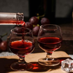 Soopiiso Cognacgläser，Maximale Kapazität: 100ml/10cl，Schnapsgläser Set von 8 netten Brandy Gläser/klare Schnapsgläser/Mini Brandy Glasses 10