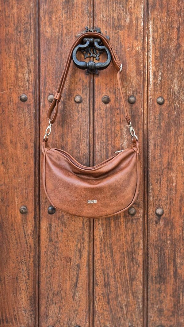 Zwei Damen Handtasche Mademoiselle.M M70 Moon-Bag 4 Liter Trend-Tasche in Halbmond-Form vielseitig als Bauchtasche Crossbody-Bag Abendtasche Umhängetasche zu tragen 7
