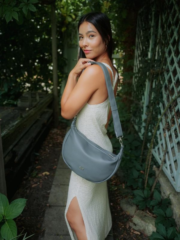 Zwei Damen Handtasche Mademoiselle.M M70 Moon-Bag 4 Liter Trend-Tasche in Halbmond-Form vielseitig als Bauchtasche Crossbody-Bag Abendtasche Umhängetasche zu tragen 6